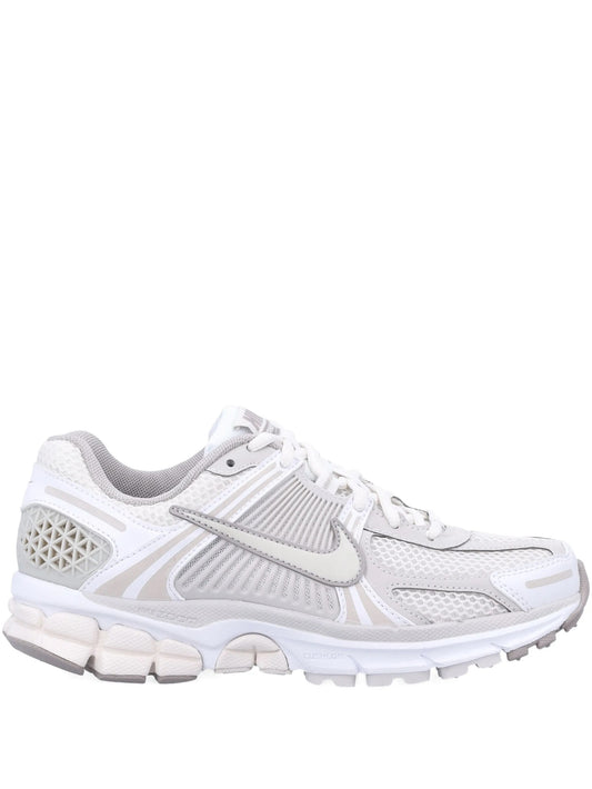 W NIKE ZOOM VOMERO 5