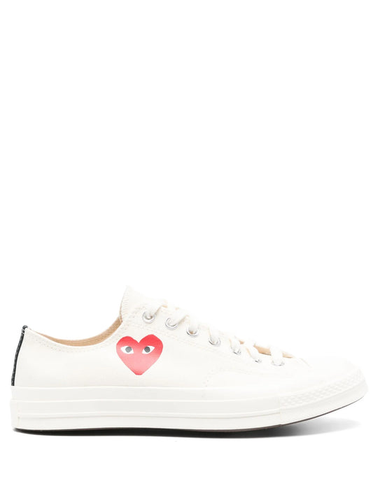 CT70 SMALL RED HEART LOW TOP SHOES