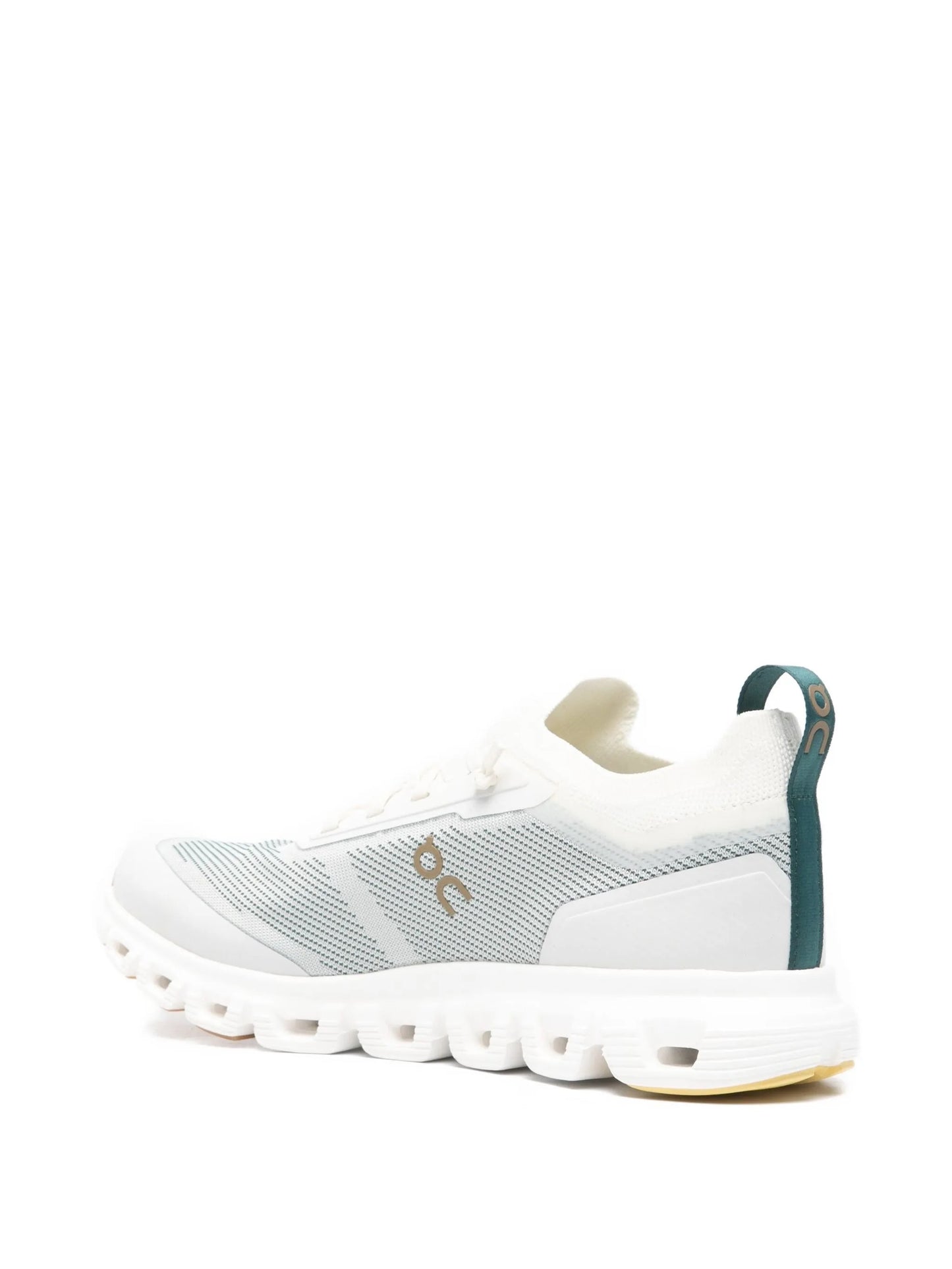On Running Cloud 6 Versa