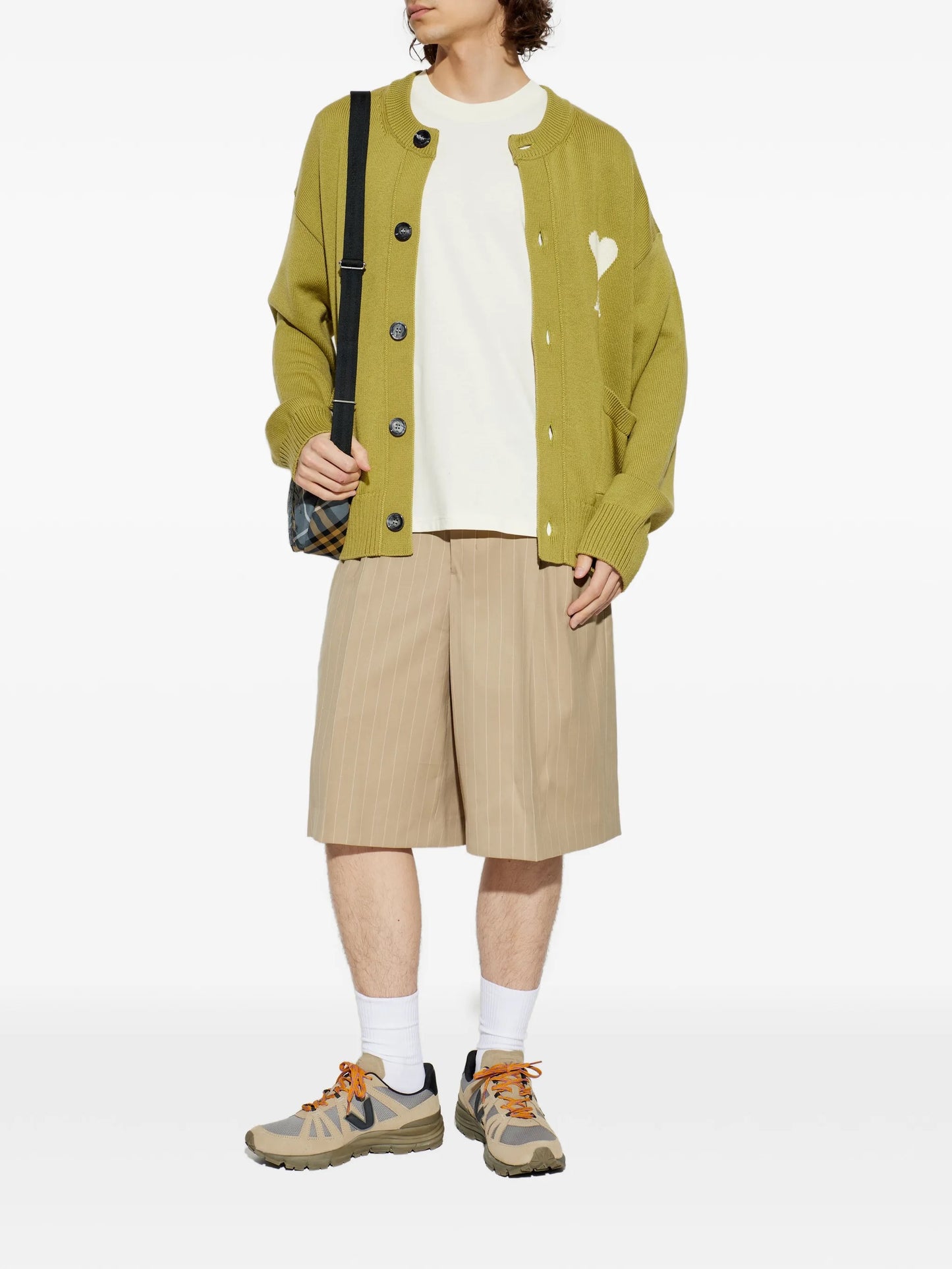 AMI Low Waist Wide Shorts