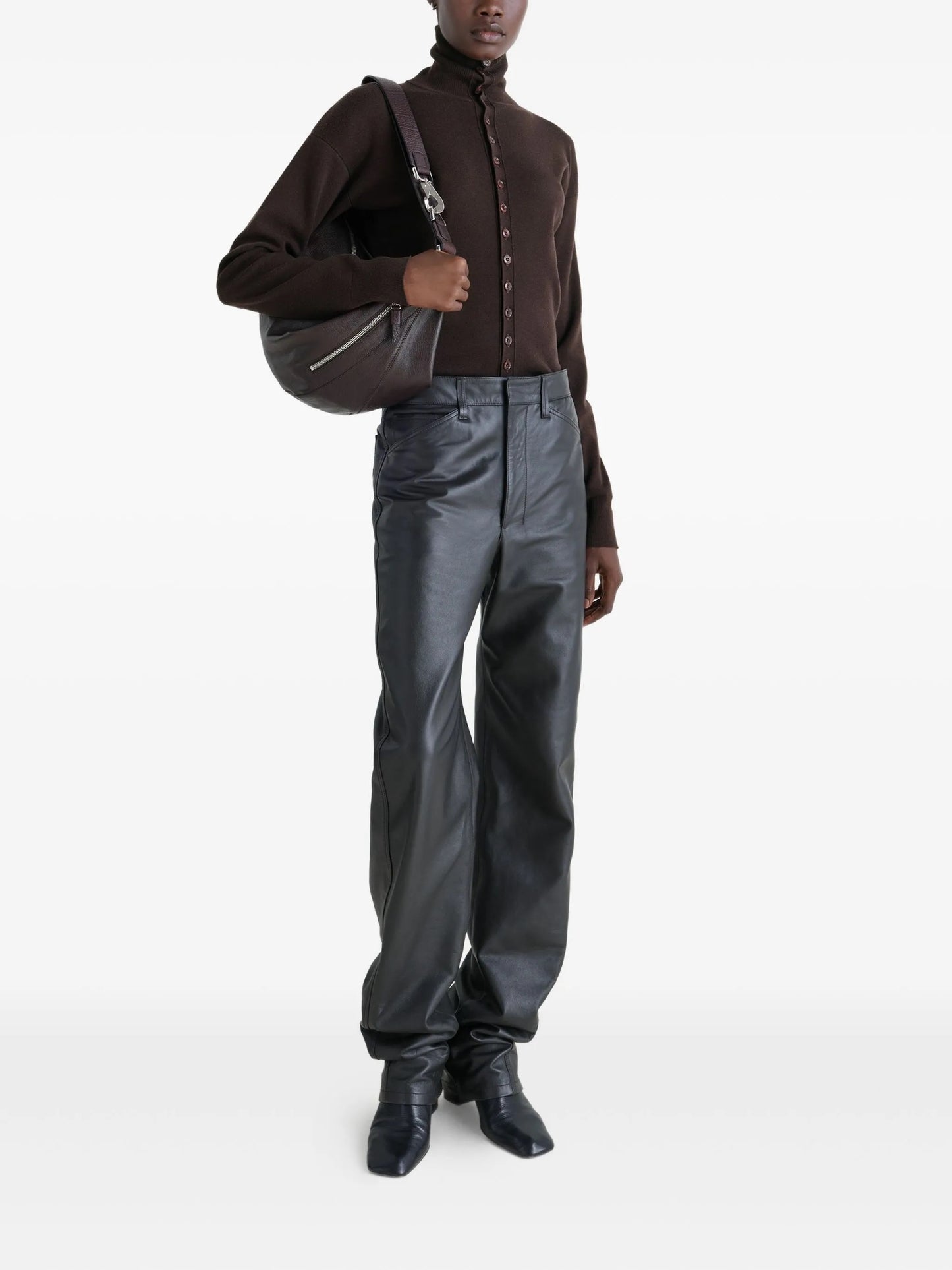 BUTTONED FITTED CARDIGAN