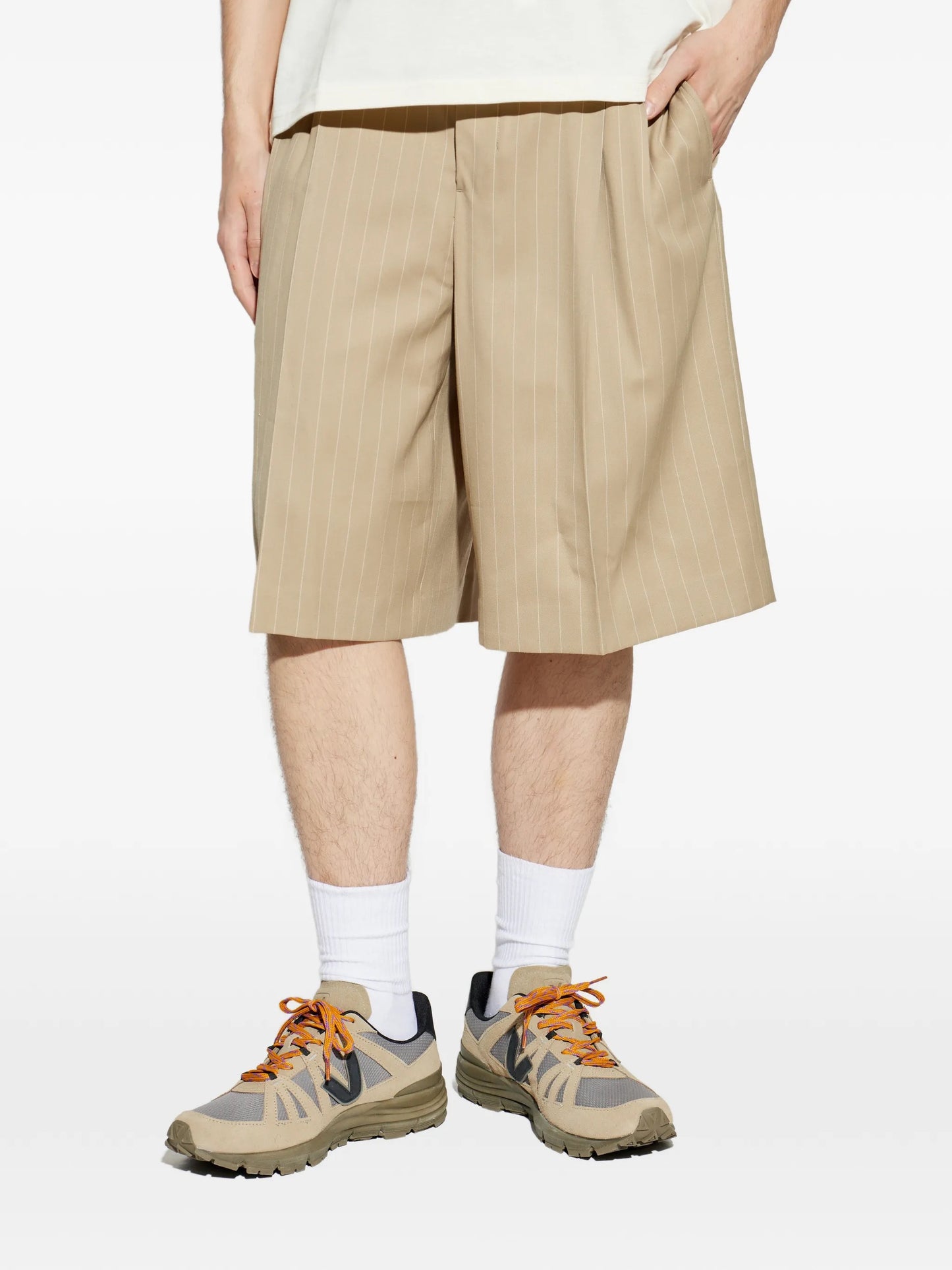 AMI Low Waist Wide Shorts