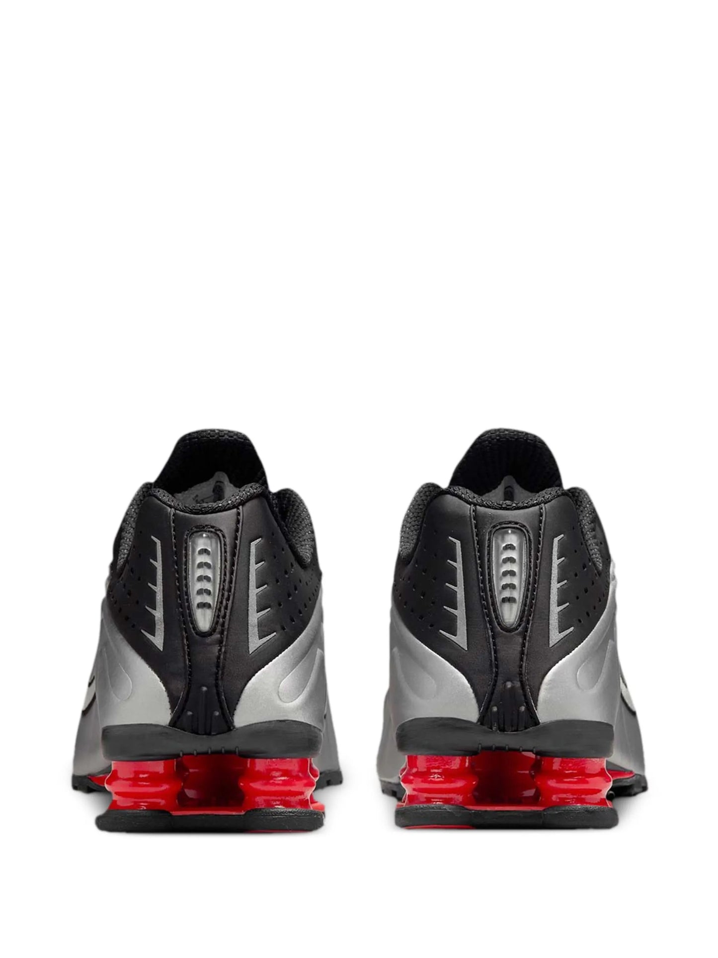 NIKE SHOX R4
